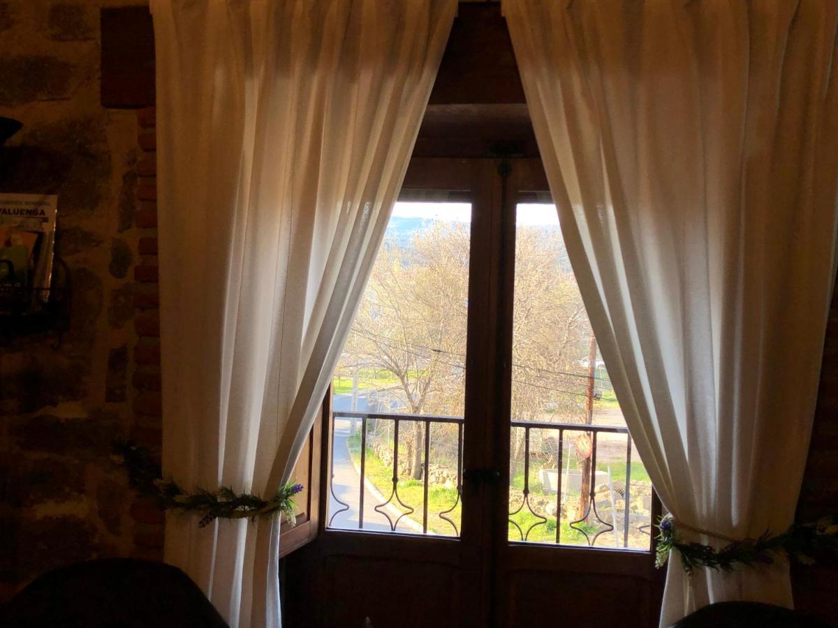 El Balconcillo Del Alberche Villa Navaluenga Luaran gambar