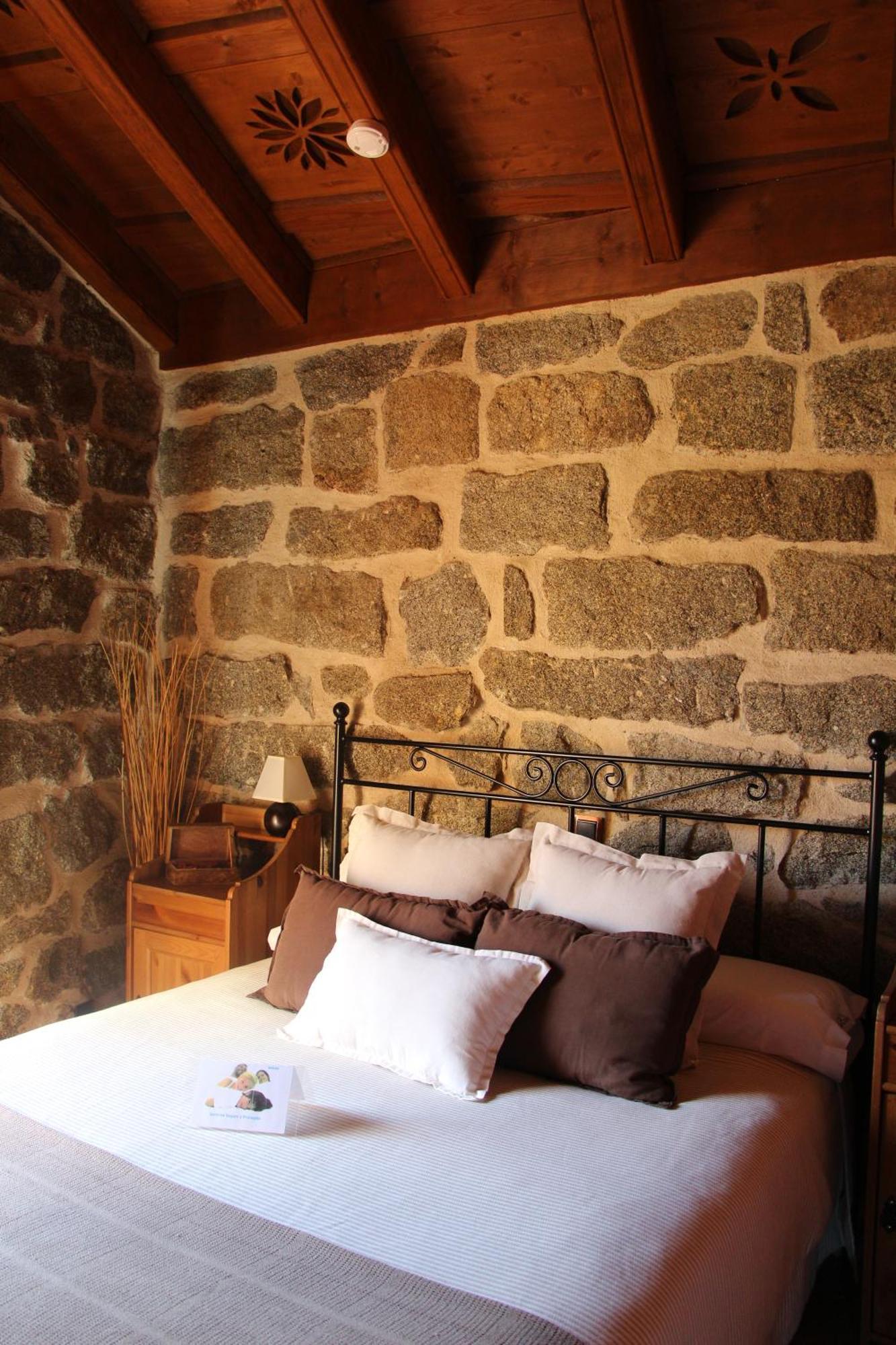 El Balconcillo Del Alberche Villa Navaluenga Luaran gambar