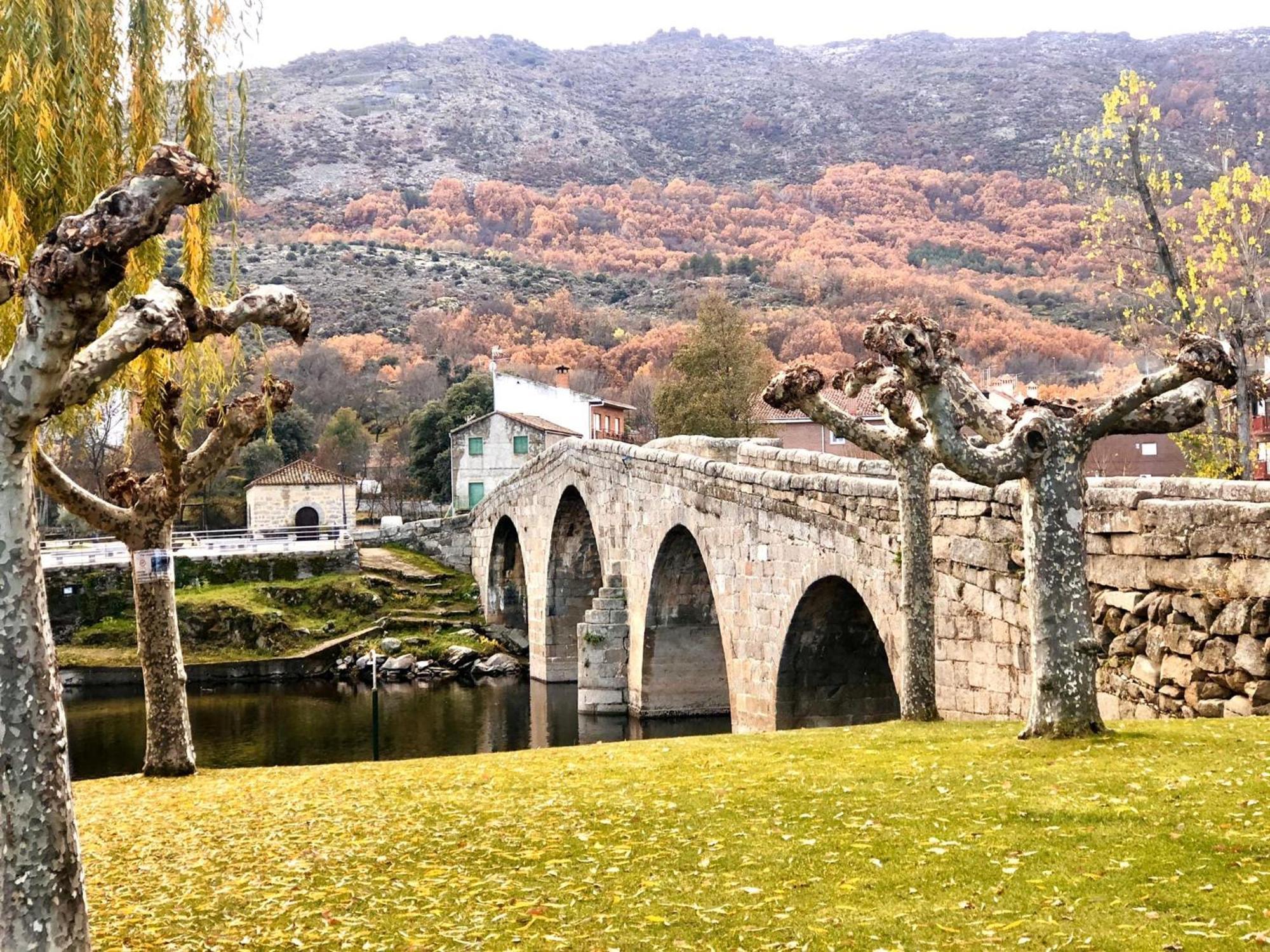 El Balconcillo Del Alberche Villa Navaluenga Luaran gambar